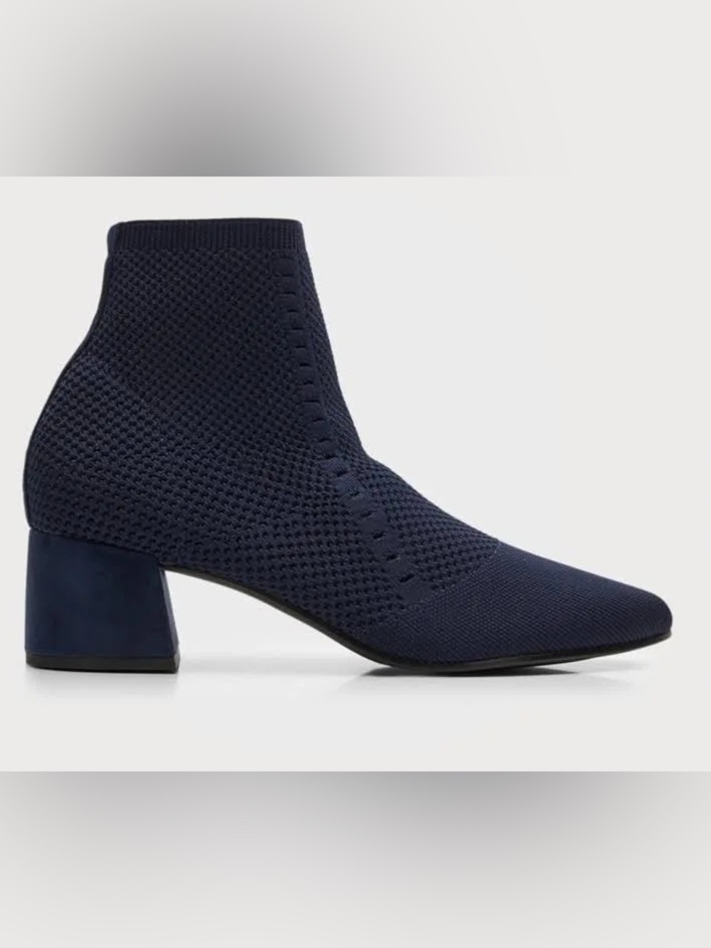 EILEEN FISHER HONEY STRETCH KNIT BOOTIES SUEDE HEEL. AVY BLUE SIZE 9 NWOT
